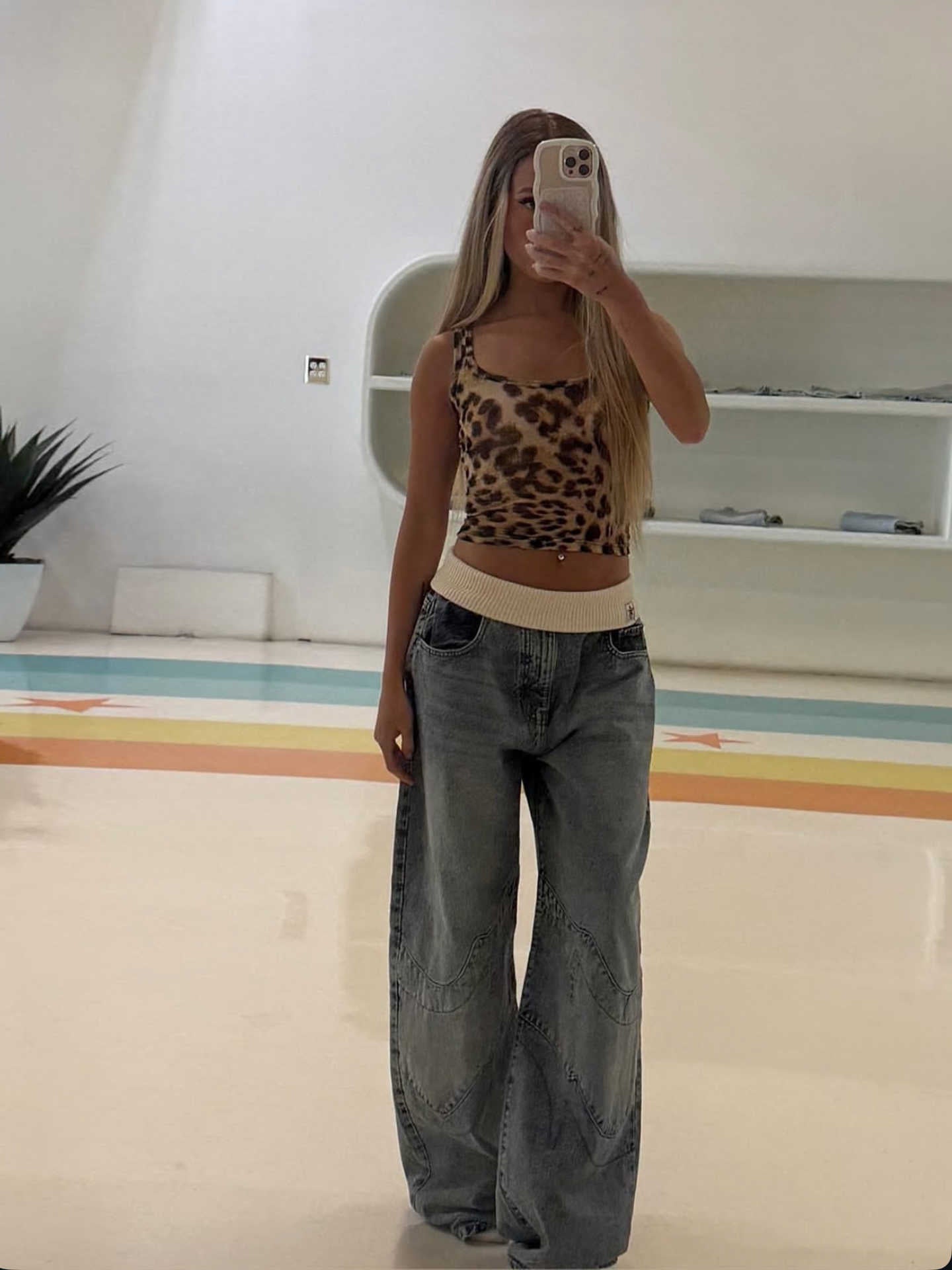 Women's embroidered ribbed-waist wide-leg jeans image 3